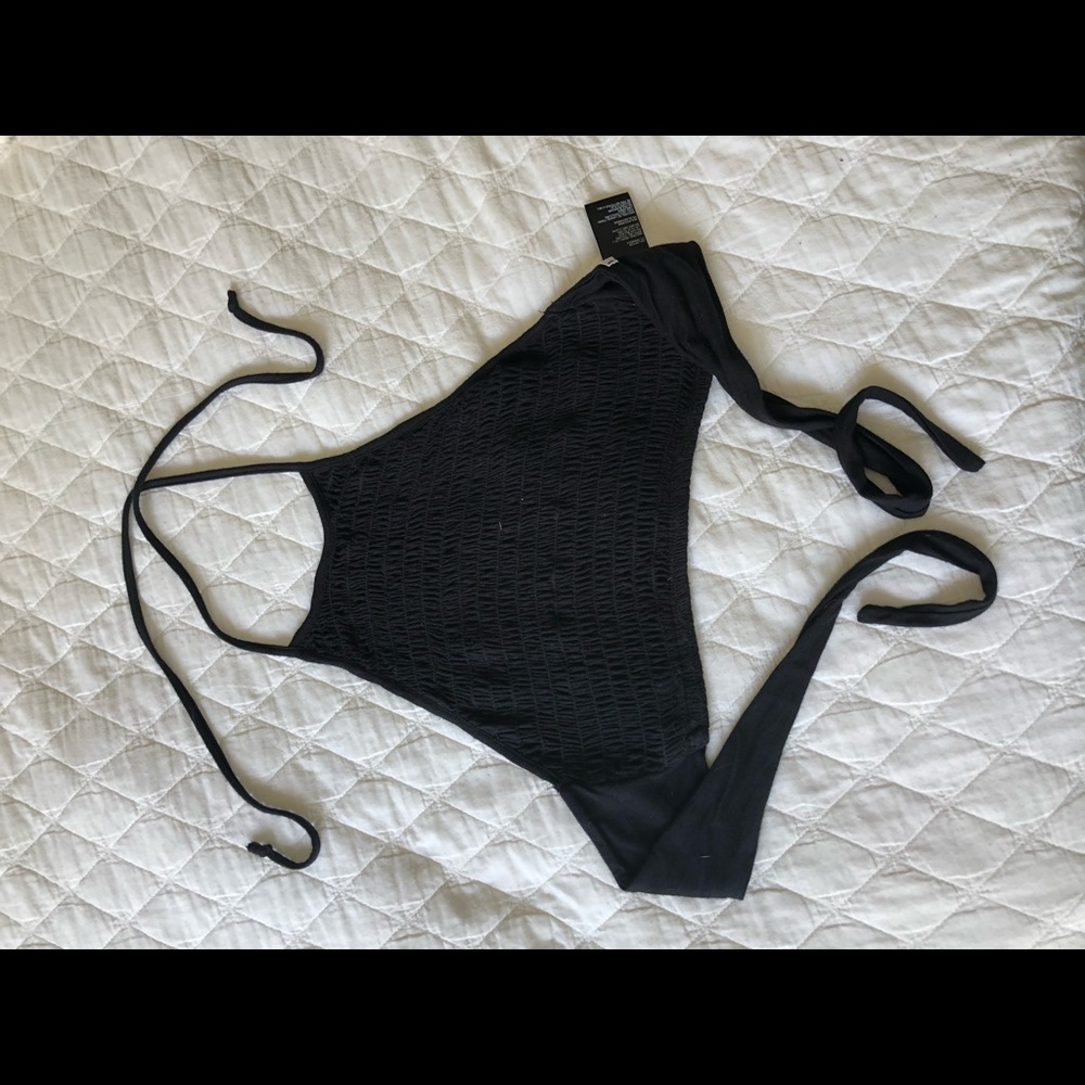 URBAN OUTFITTERS BLACK TIE NECK AND BACK SHIRT